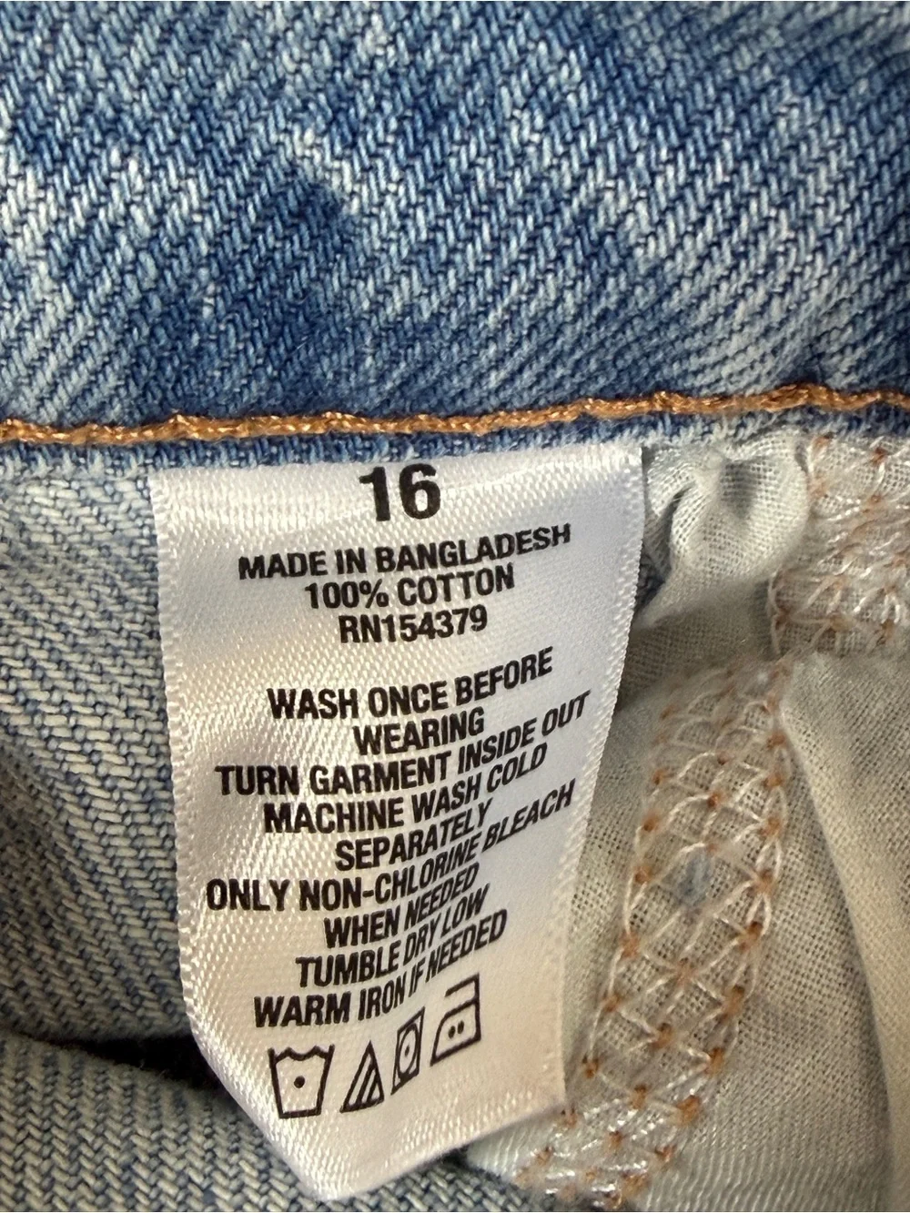 Aeropostale Light Wash‎ Distressed Boyfriend Jeans
